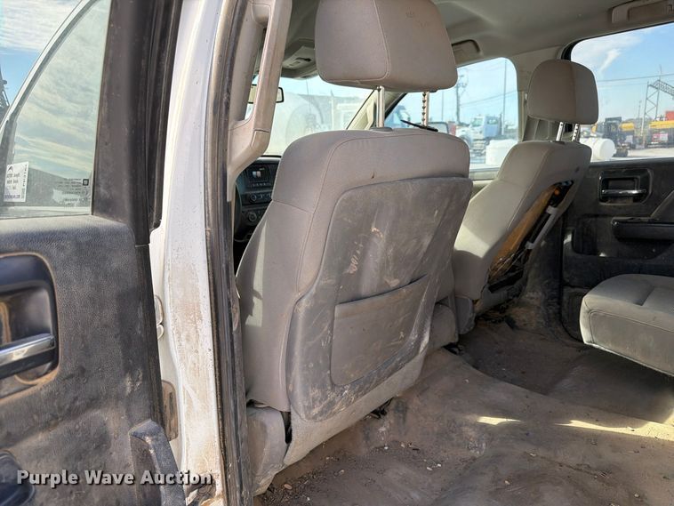 image for item FP3164 2015 Chevrolet Silverado 3500HD Crew Cab pickup truck