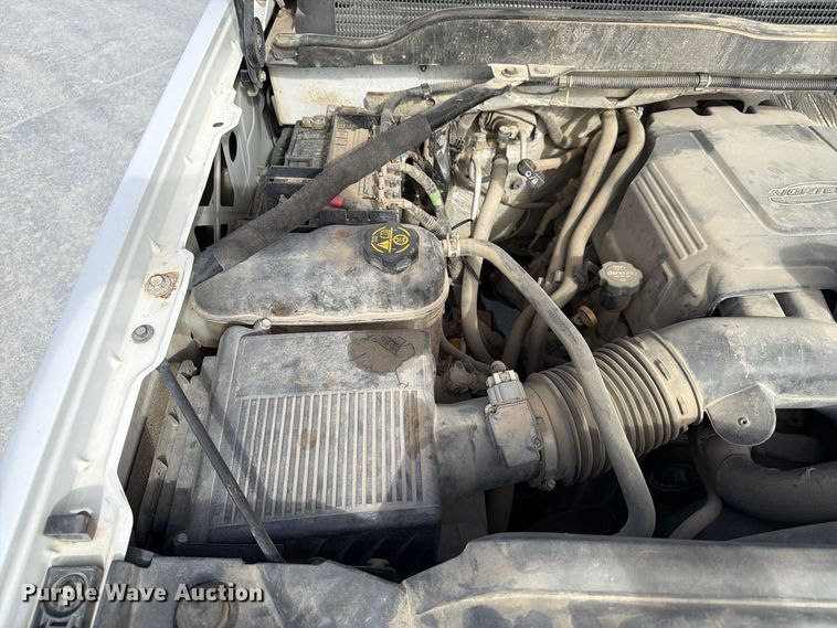 image for item FP3164 2015 Chevrolet Silverado 3500HD Crew Cab pickup truck