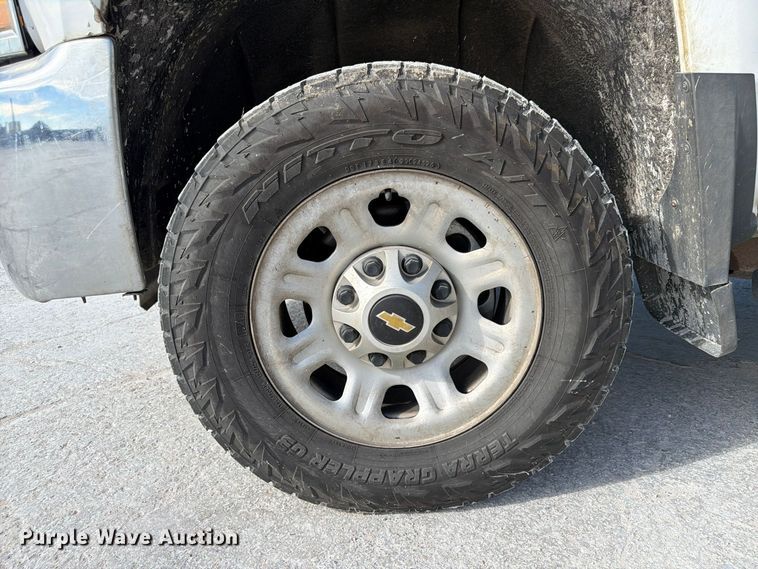 image for item FP3164 2015 Chevrolet Silverado 3500HD Crew Cab pickup truck