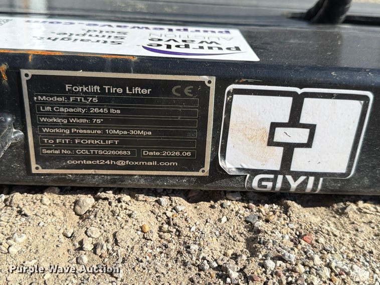 image for item FP3182 2026 Giyi FTL75 skid steer vehicle lift