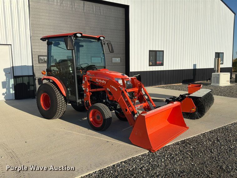 image for item FP3190 2021 Kubota LX3310 MFWD tractor