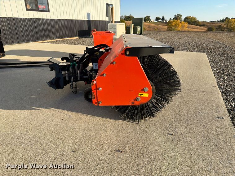 image for item FP3190 2021 Kubota LX3310 MFWD tractor