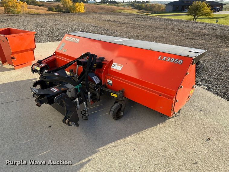image for item FP3190 2021 Kubota LX3310 MFWD tractor