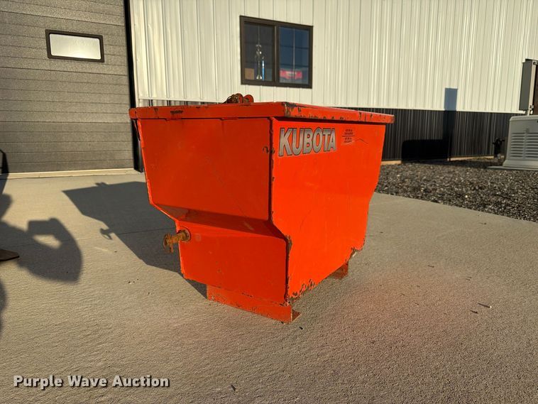 image for item FP3190 2021 Kubota LX3310 MFWD tractor