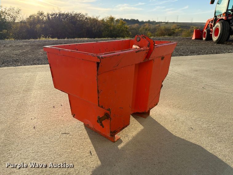 image for item FP3190 2021 Kubota LX3310 MFWD tractor