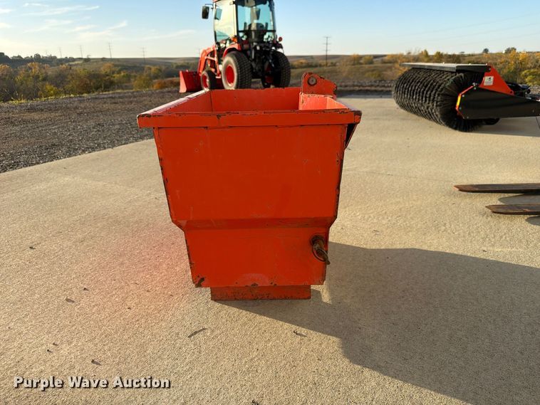 image for item FP3190 2021 Kubota LX3310 MFWD tractor