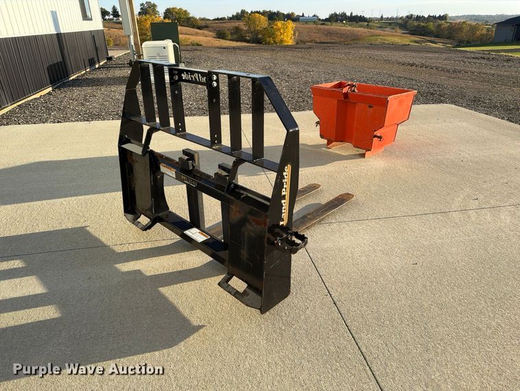 image for item FP3190 2021 Kubota LX3310 MFWD tractor
