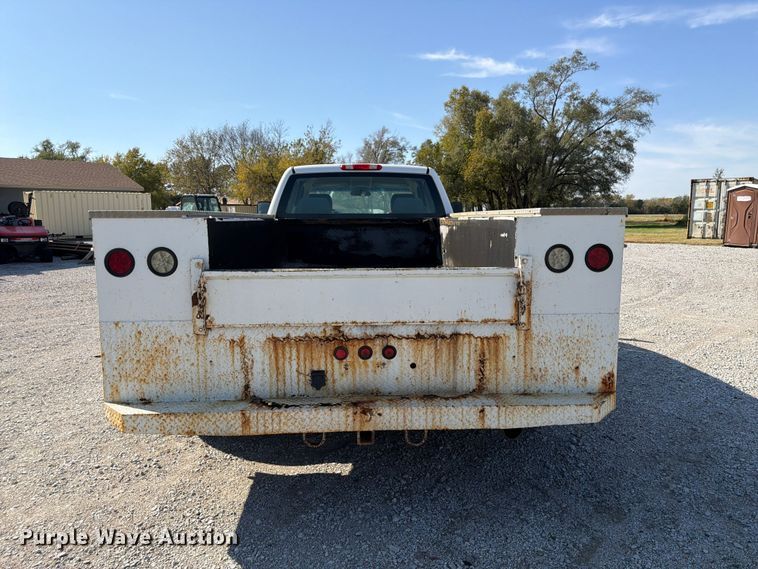 image for item FP3193 2013 Chevrolet Silverado 3500HD Ext. Cab utility bed pickup truck