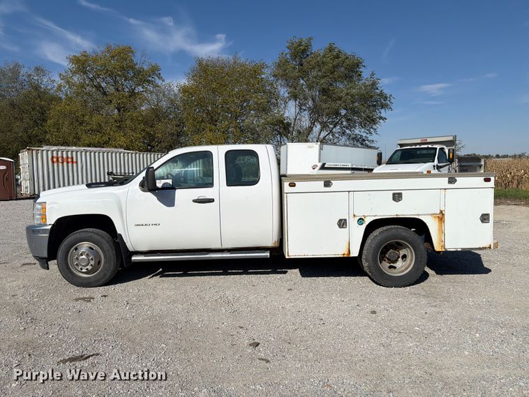 image for item FP3193 2013 Chevrolet Silverado 3500HD Ext. Cab utility bed pickup truck
