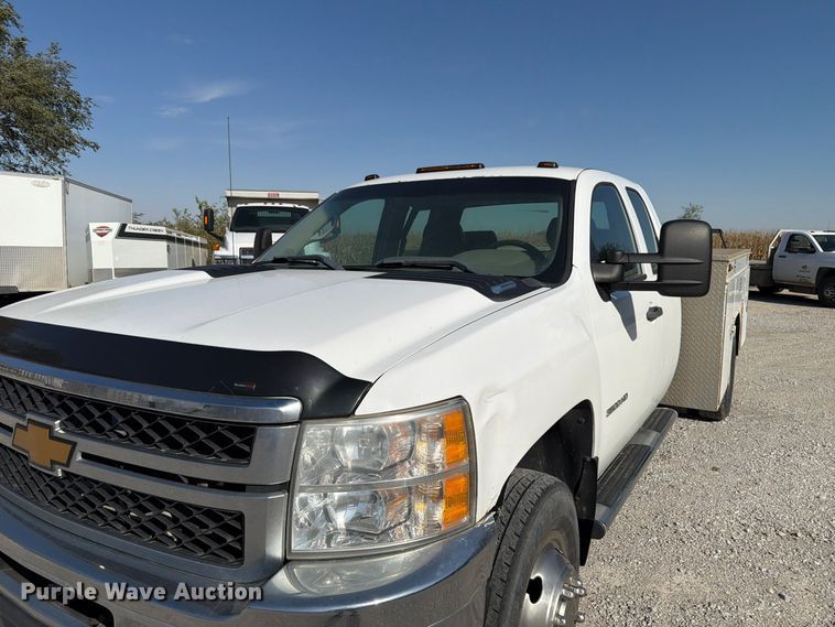 image for item FP3193 2013 Chevrolet Silverado 3500HD Ext. Cab utility bed pickup truck