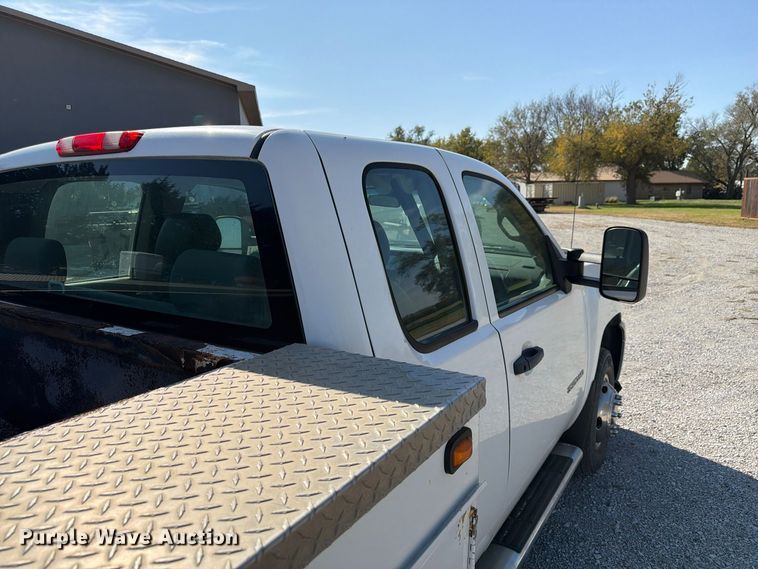 image for item FP3193 2013 Chevrolet Silverado 3500HD Ext. Cab utility bed pickup truck