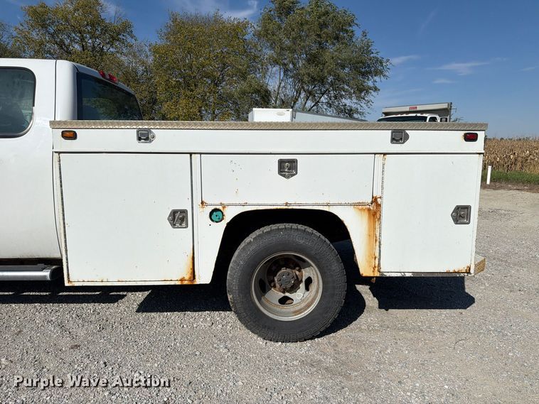image for item FP3193 2013 Chevrolet Silverado 3500HD Ext. Cab utility bed pickup truck