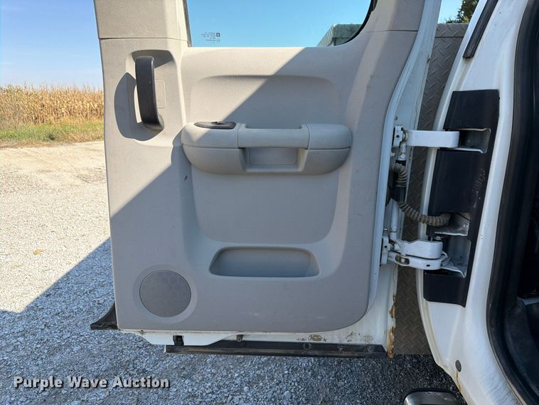 image for item FP3193 2013 Chevrolet Silverado 3500HD Ext. Cab utility bed pickup truck