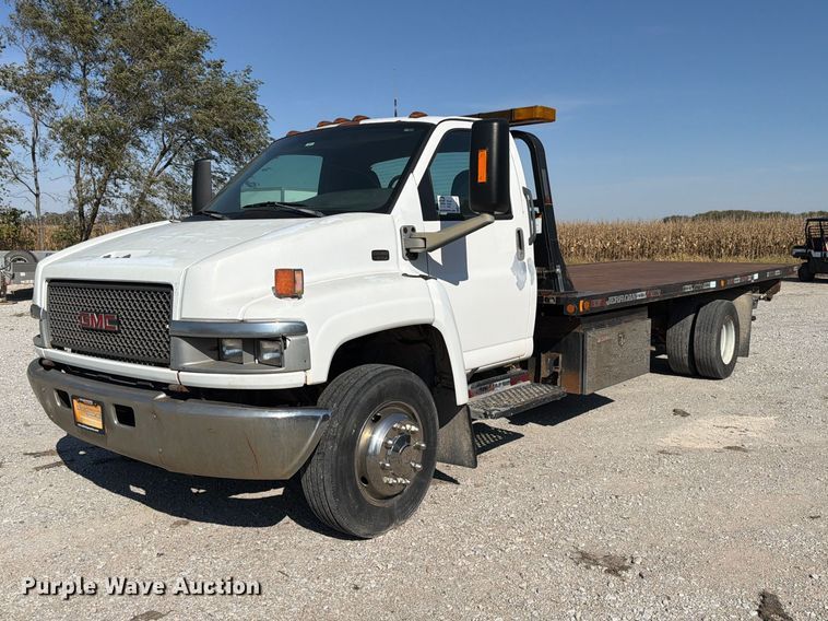 image for item FP3194 2006 GMC C5500 rollback truck