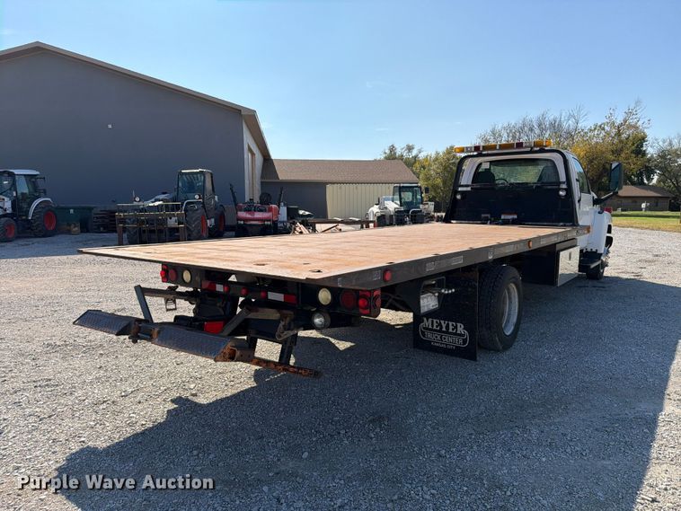 image for item FP3194 2006 GMC C5500 rollback truck