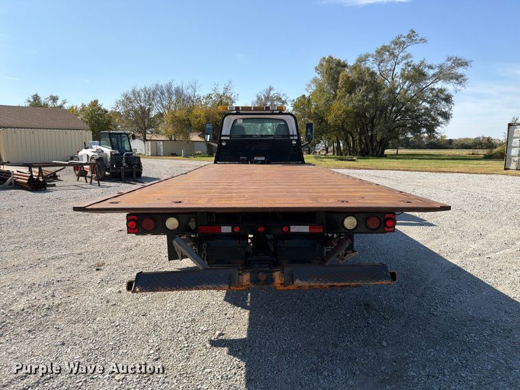 image for item FP3194 2006 GMC C5500 rollback truck