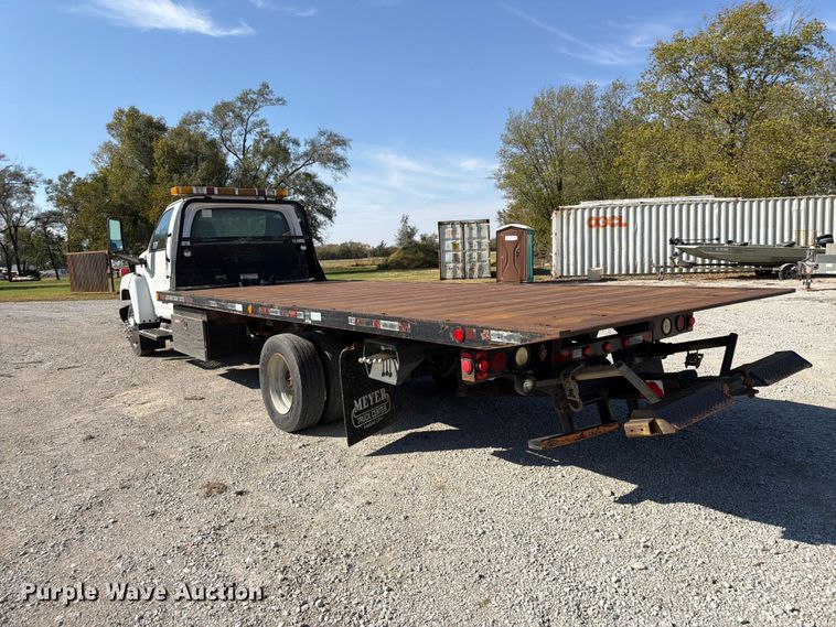 image for item FP3194 2006 GMC C5500 rollback truck