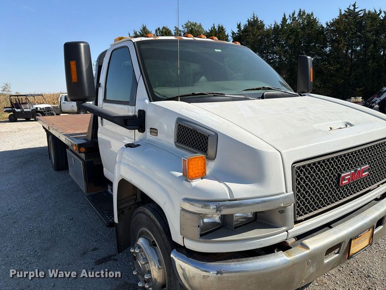 image for item FP3194 2006 GMC C5500 rollback truck