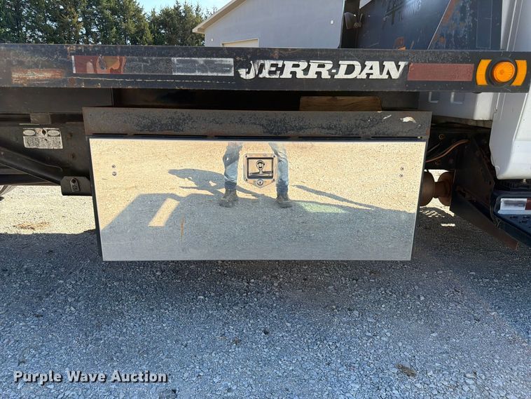 image for item FP3194 2006 GMC C5500 rollback truck