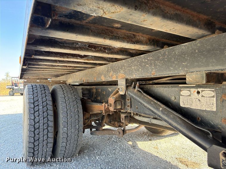 image for item FP3194 2006 GMC C5500 rollback truck