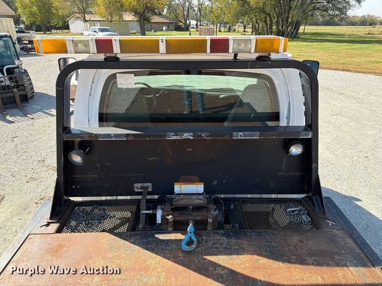 image for item FP3194 2006 GMC C5500 rollback truck