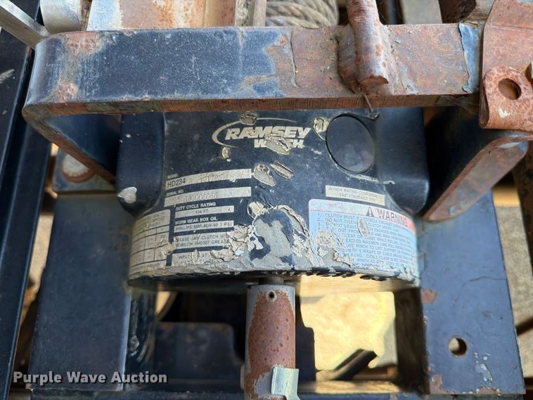 image for item FP3194 2006 GMC C5500 rollback truck
