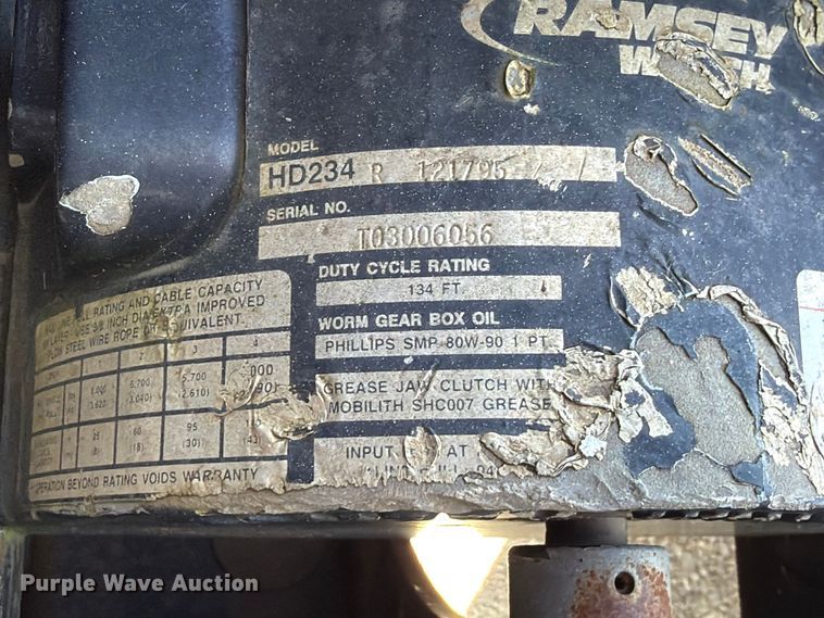 image for item FP3194 2006 GMC C5500 rollback truck
