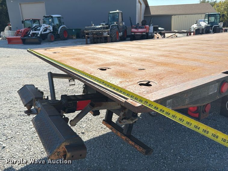 image for item FP3194 2006 GMC C5500 rollback truck
