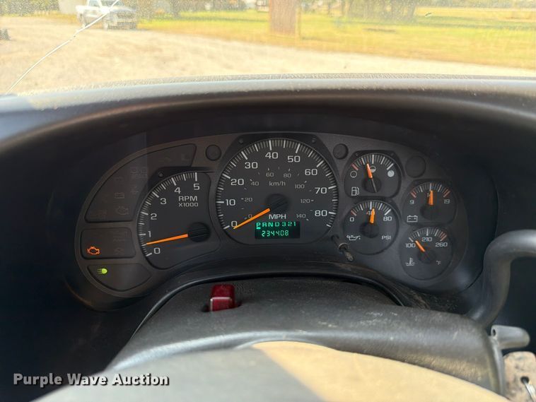image for item FP3194 2006 GMC C5500 rollback truck