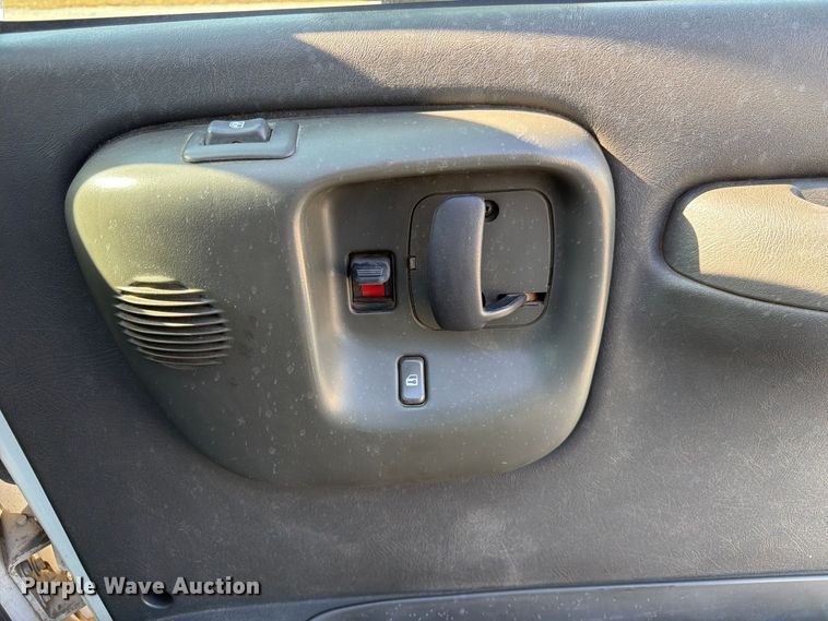 image for item FP3194 2006 GMC C5500 rollback truck