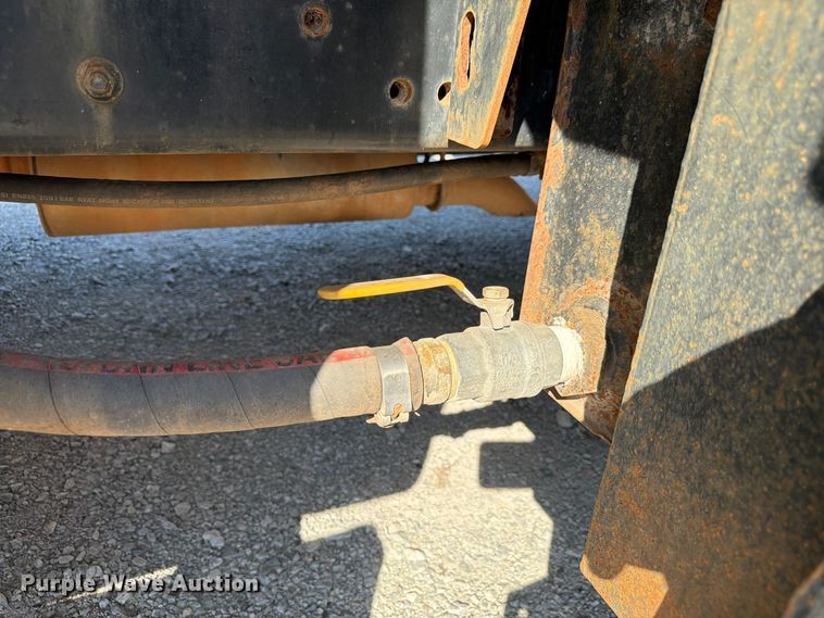 image for item FP3194 2006 GMC C5500 rollback truck