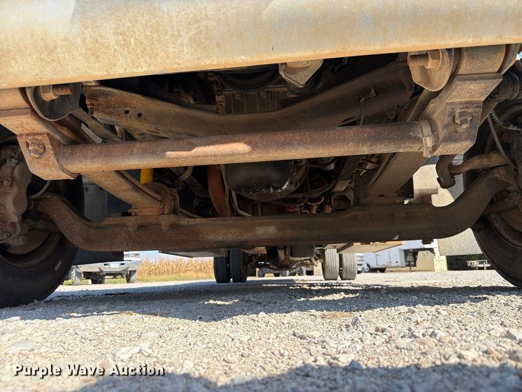 image for item FP3194 2006 GMC C5500 rollback truck