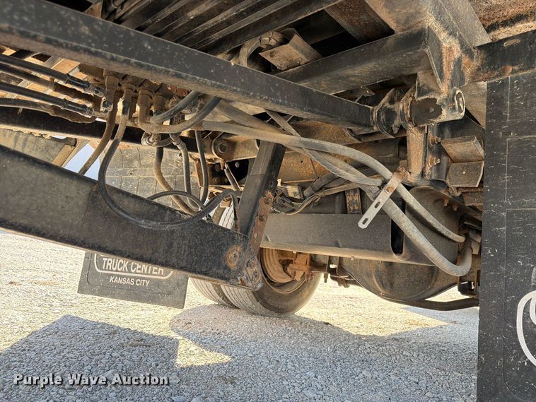 image for item FP3194 2006 GMC C5500 rollback truck