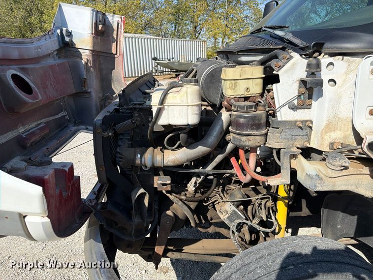 image for item FP3194 2006 GMC C5500 rollback truck