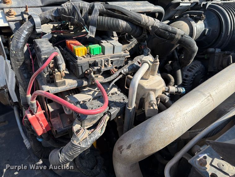 image for item FP3194 2006 GMC C5500 rollback truck