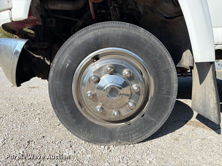 image for item FP3194 2006 GMC C5500 rollback truck