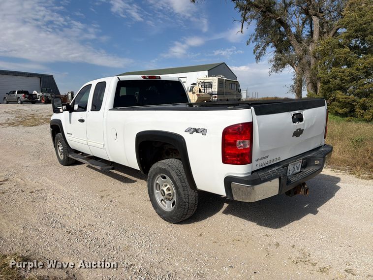 image for item FP3195 2013 Chevrolet Silverado 2500HD Ext. Cab pickup truck
