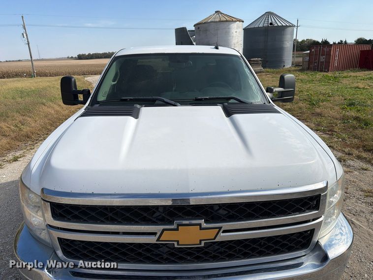 image for item FP3195 2013 Chevrolet Silverado 2500HD Ext. Cab pickup truck