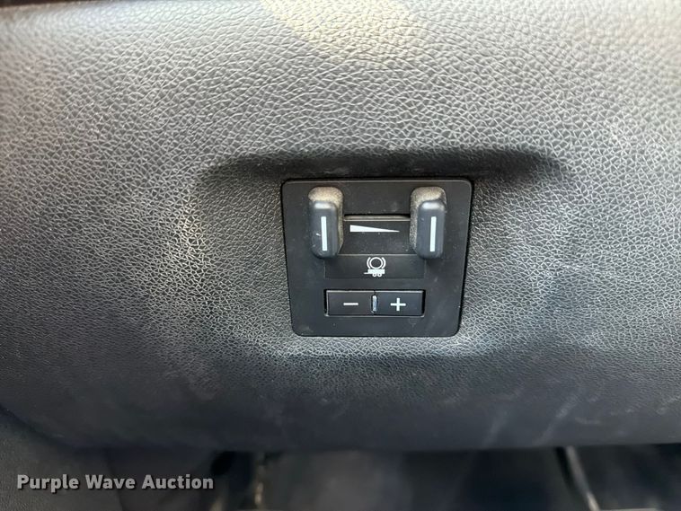 image for item FP3195 2013 Chevrolet Silverado 2500HD Ext. Cab pickup truck