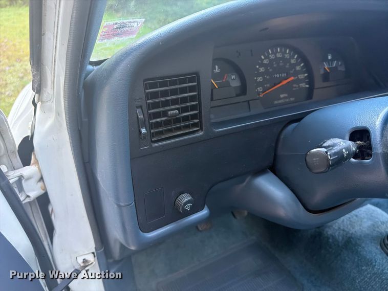 image for item FP4075 1992 Toyota Tacoma pickup truck