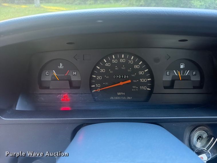 image for item FP4075 1992 Toyota Tacoma pickup truck