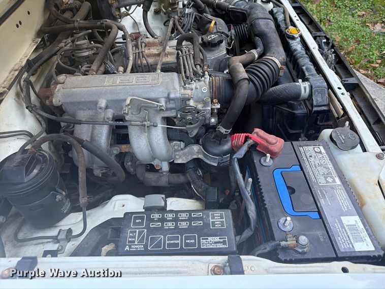 image for item FP4075 1992 Toyota Tacoma pickup truck