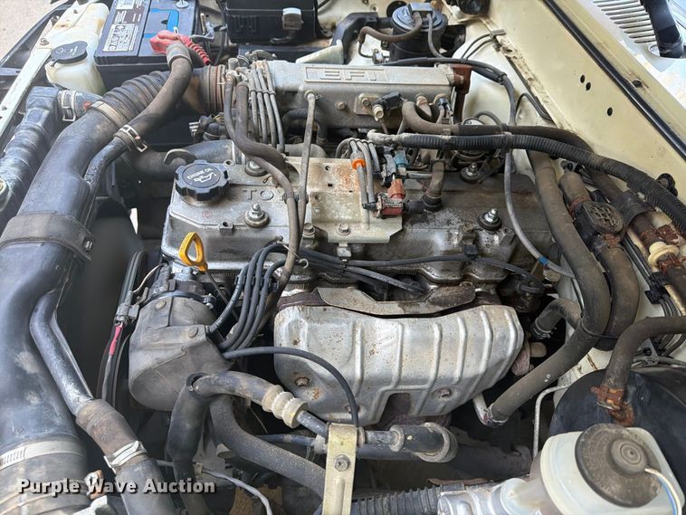 image for item FP4075 1992 Toyota Tacoma pickup truck
