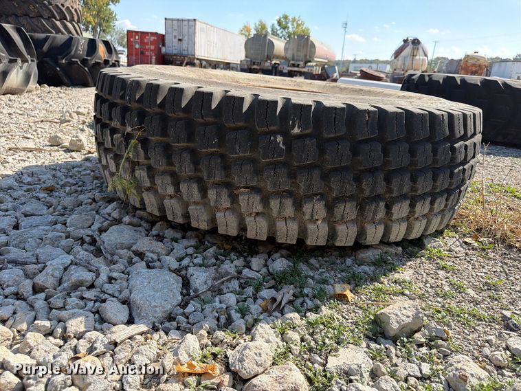 image for item FP4086 (7) tires and wheels