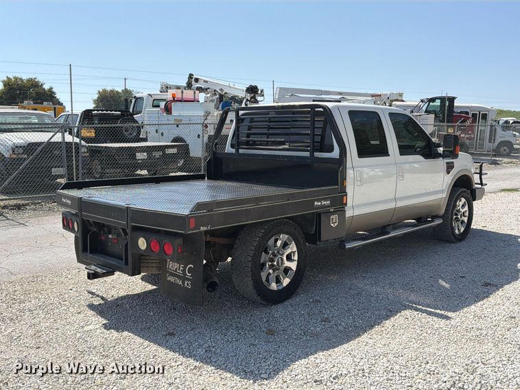image for item FT6353 2010 Ford F250 Super Duty Crew Cab bale bed pickup truck