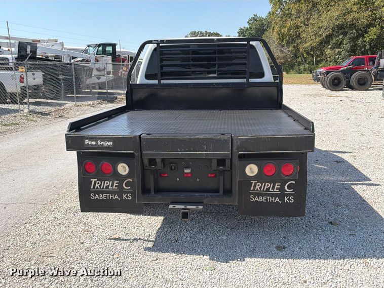 image for item FT6353 2010 Ford F250 Super Duty Crew Cab bale bed pickup truck