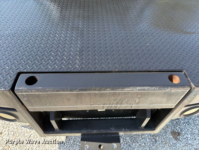 image for item FT6353 2010 Ford F250 Super Duty Crew Cab bale bed pickup truck