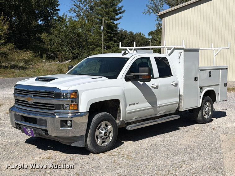 image for item FT6446 2017 Chevrolet Silverado 2500HD Crew Cab utility bed pickup truck
