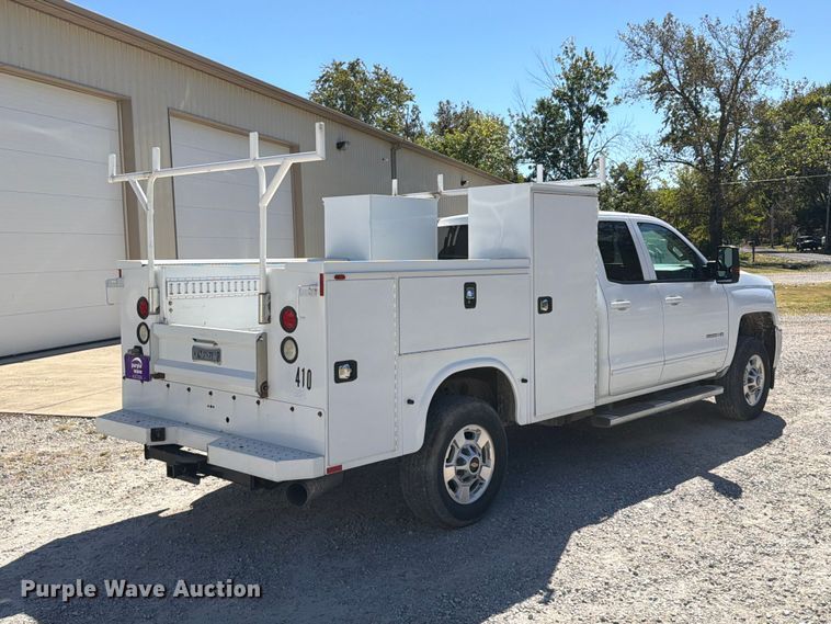 image for item FT6446 2017 Chevrolet Silverado 2500HD Crew Cab utility bed pickup truck