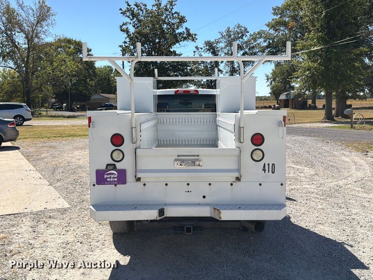 image for item FT6446 2017 Chevrolet Silverado 2500HD Crew Cab utility bed pickup truck